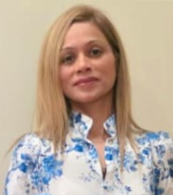 A portrait of Ritu Taneja